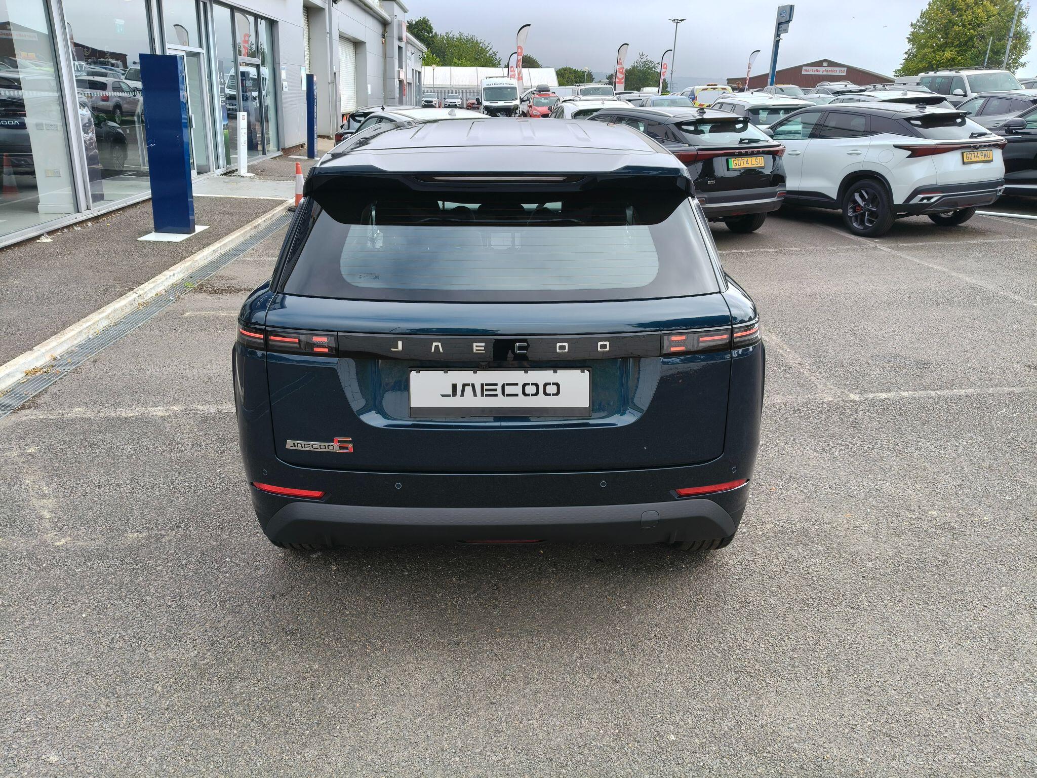 Large vehicle image